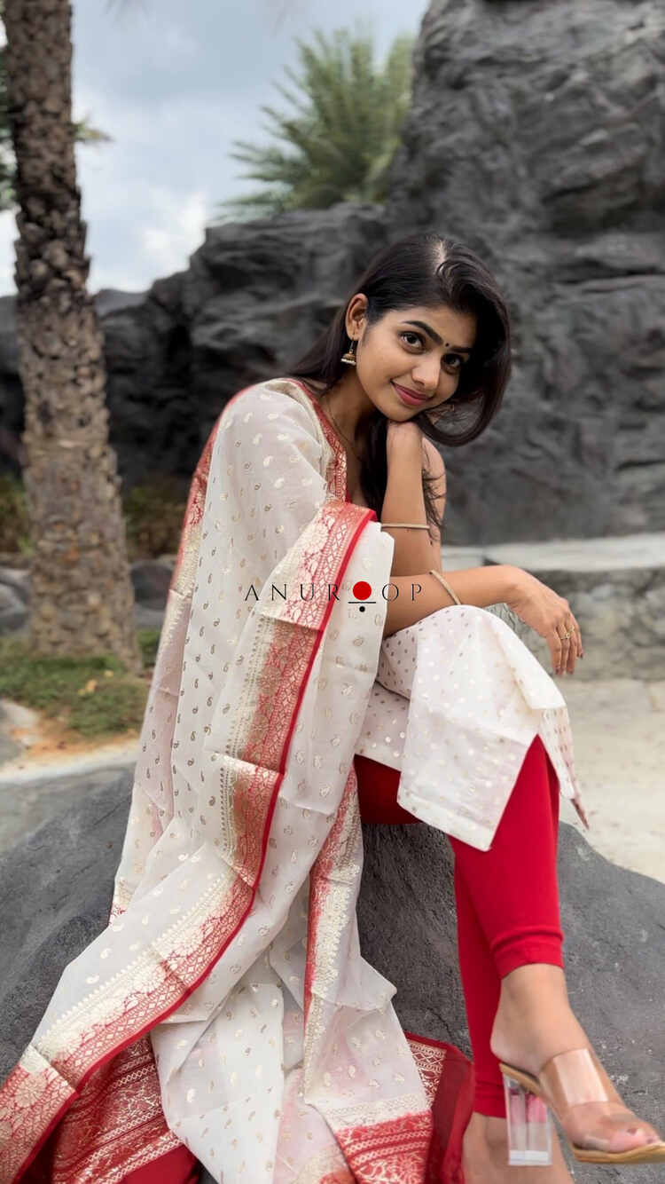 Deepika - Image 11