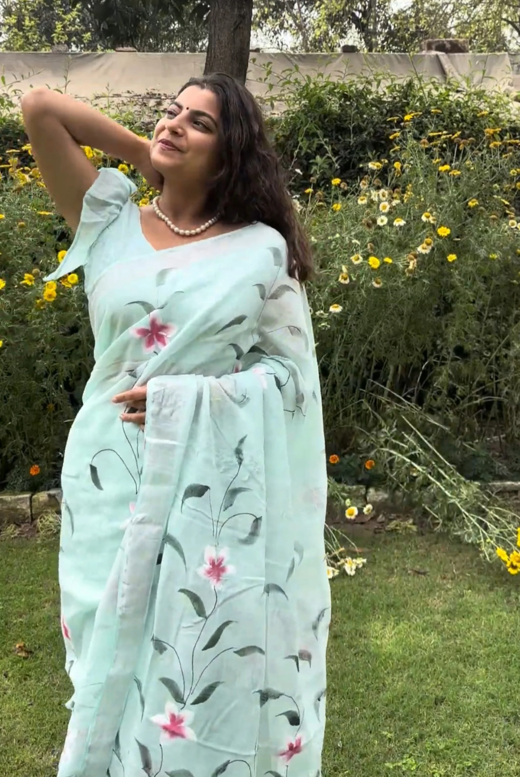 Floral Magical Mystery Cotton Linen Saree - Image 2