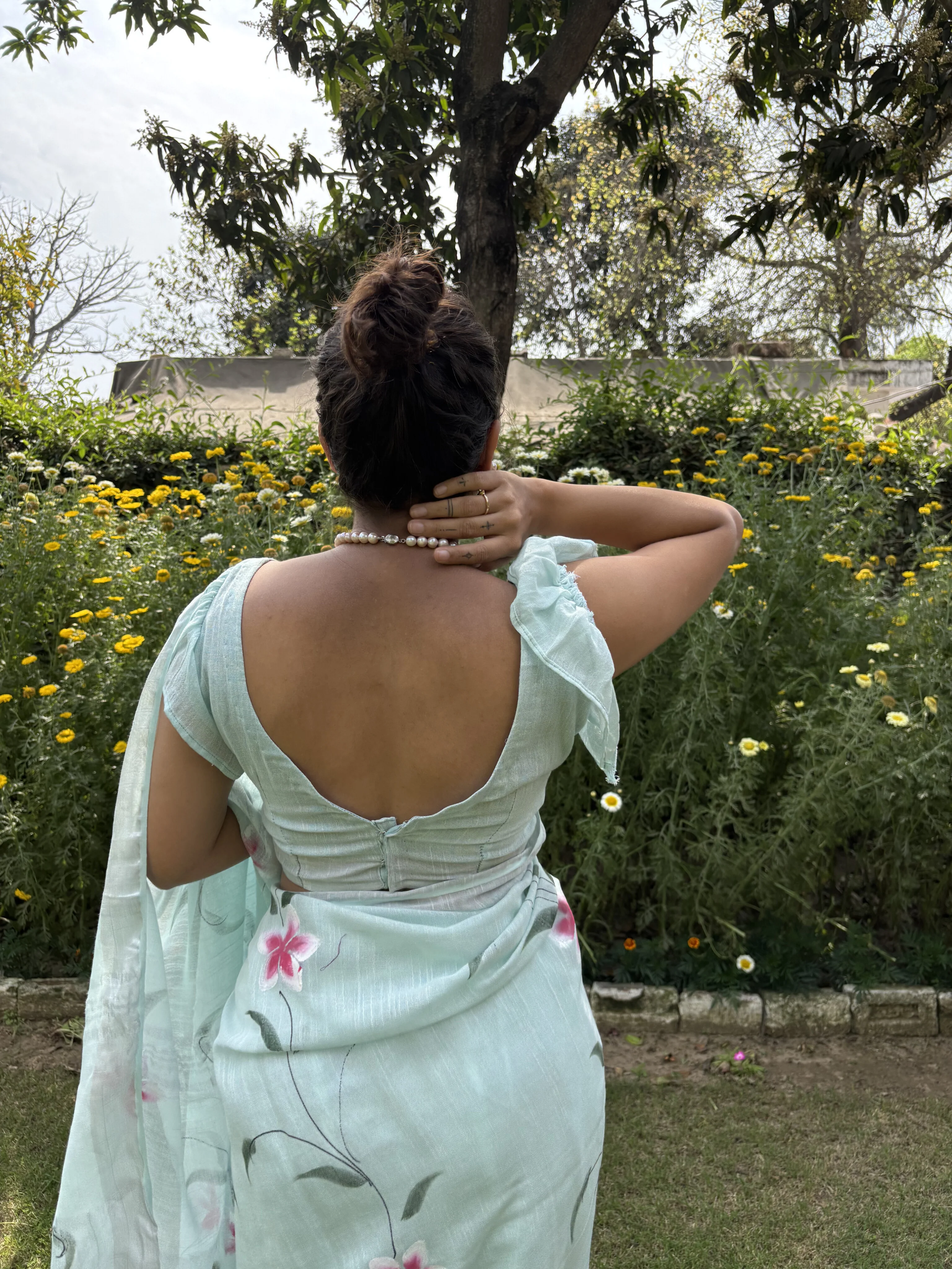 Floral Magical Mystery Cotton Linen Saree - Image 4