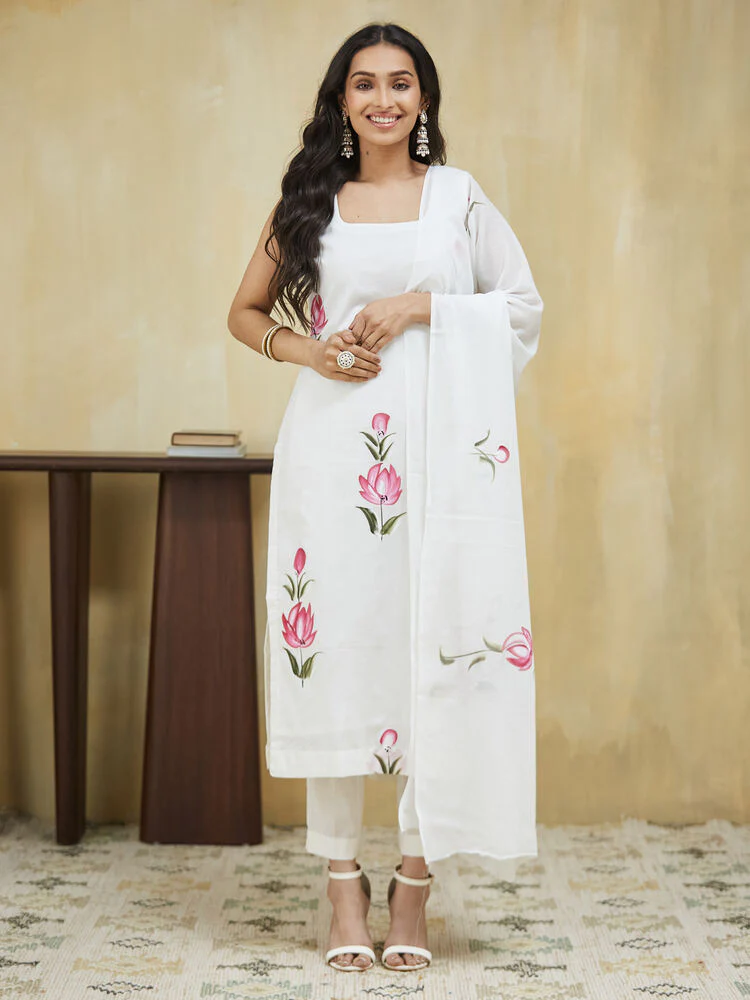 Lily Hand Painted Mul Cotton Stitched Suit Set - Image 3