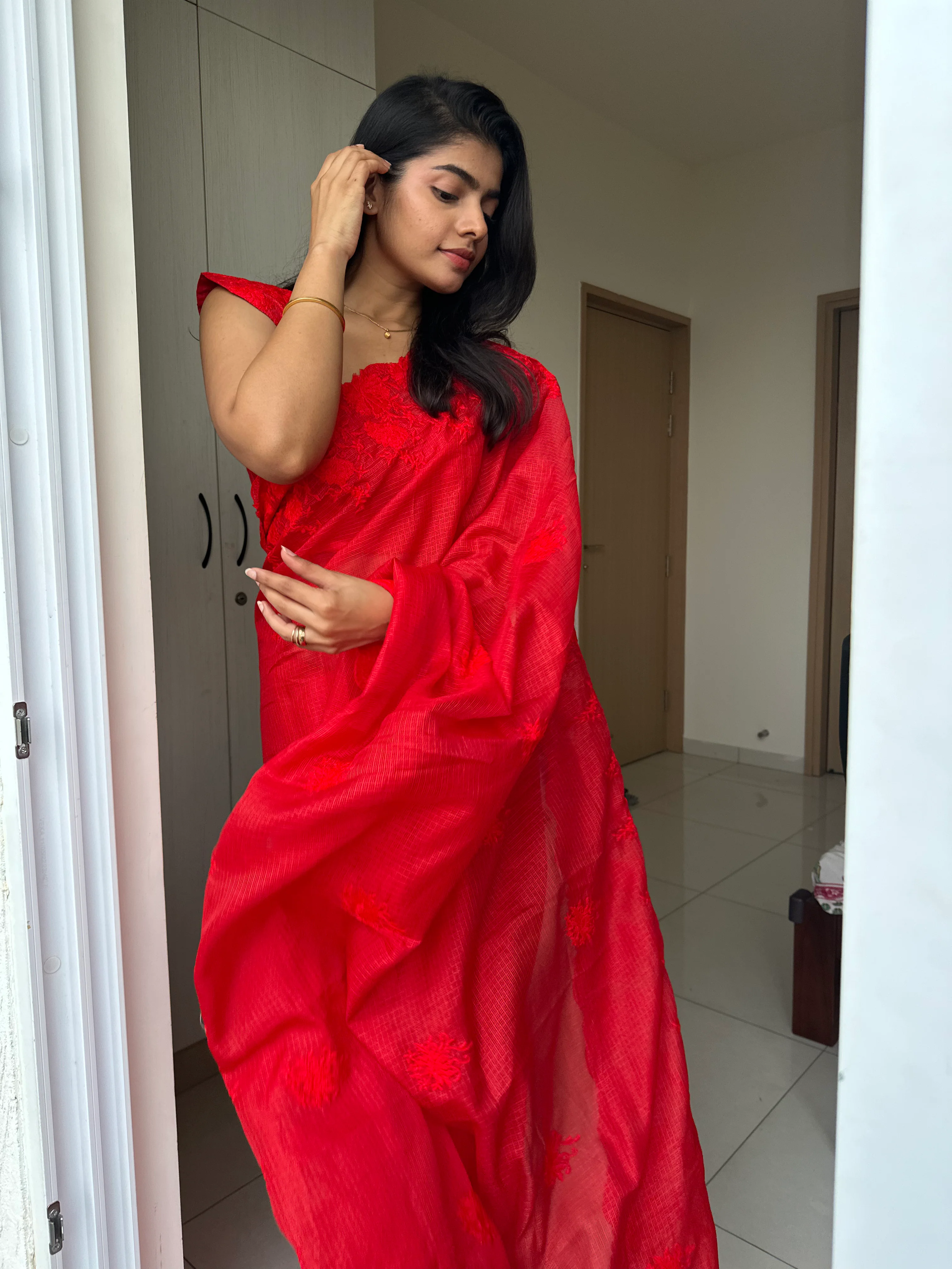 Taniya Cutwork Red Saree - Image 3