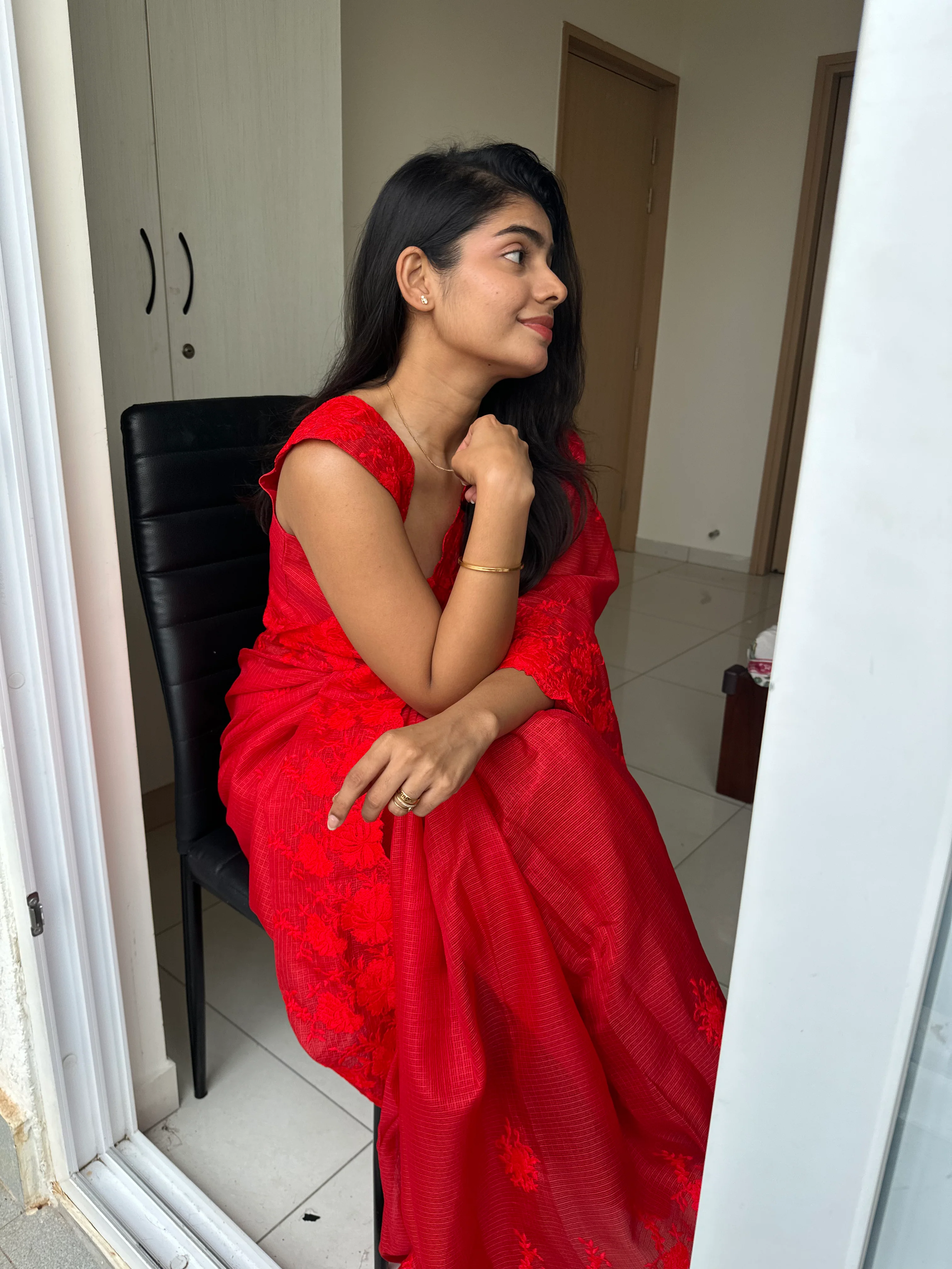 Taniya Cutwork Red Saree - Image 8